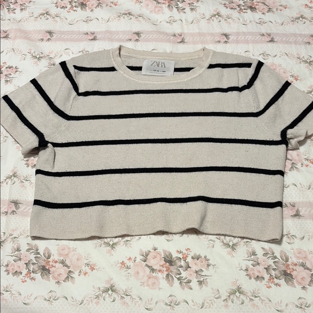 Zara Cream and Black Striped Crew Neck Girl’s Short Sleeve Sweater